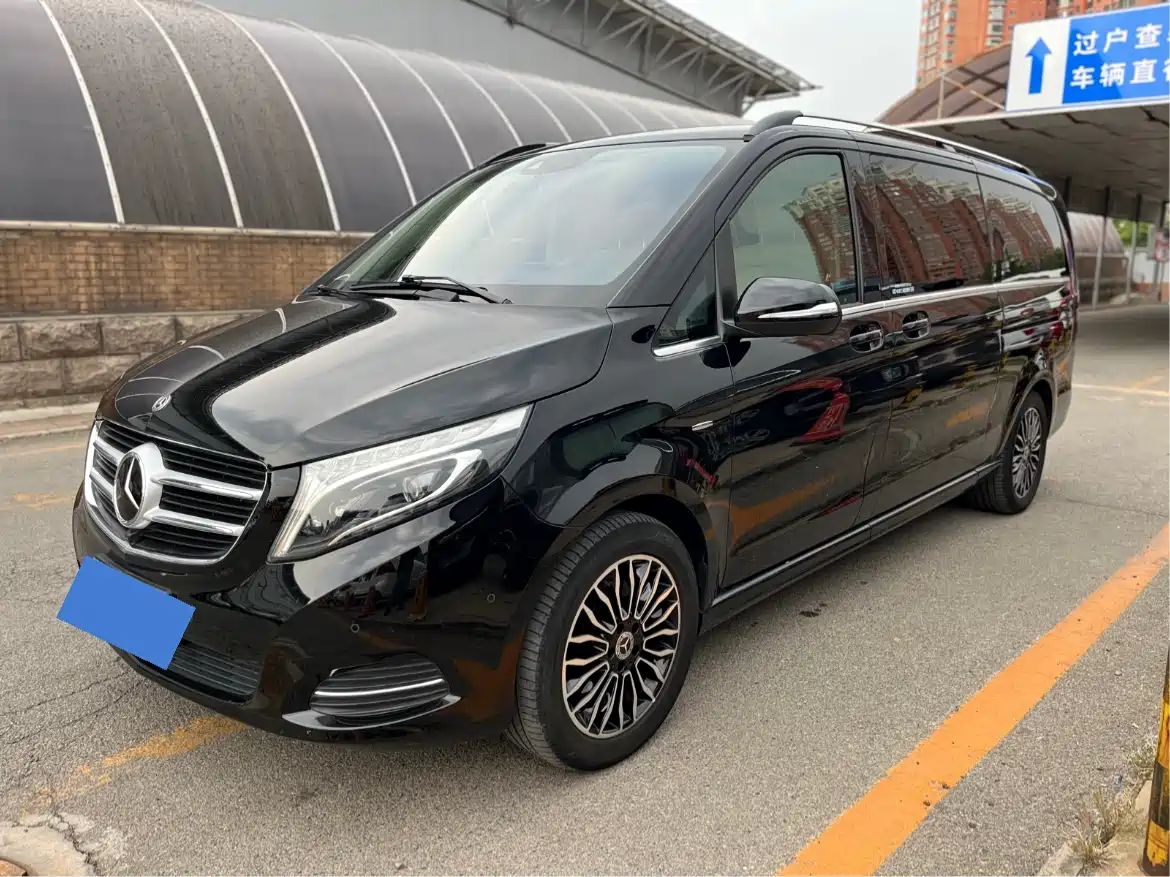 Mercedes-Benz V-Class 2018 V 260 L Premium Long Wheelbase Edition China VI