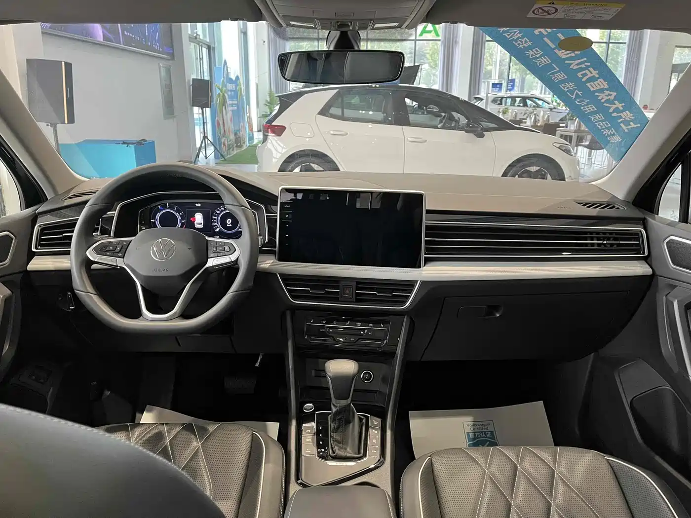 Volkswagen Tiguan L PHEV 2023 430PHEV Plug-in Hybrid Premium фото 5