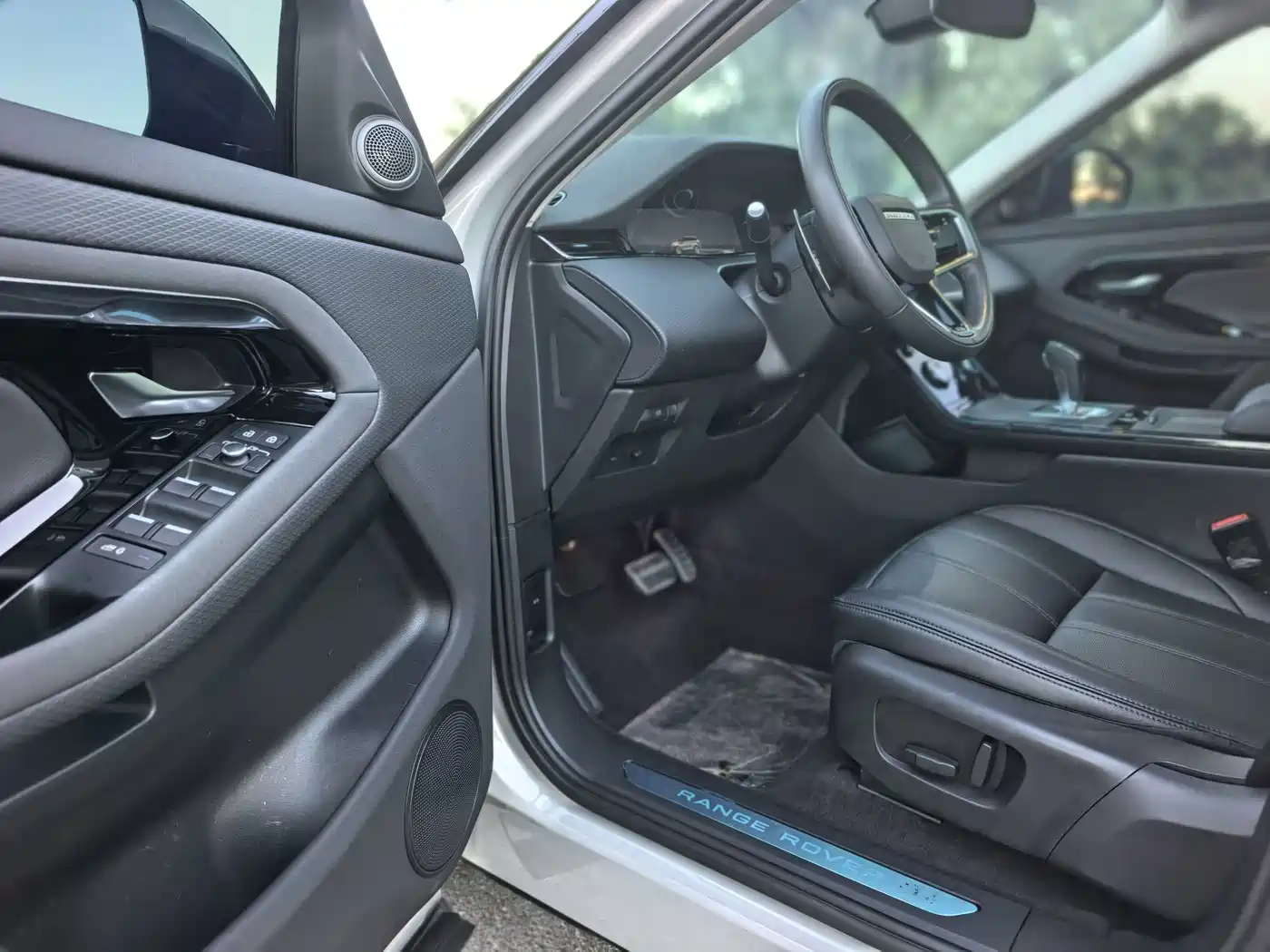 Land Rover Range Rover Evoque 2024 2023 Range Rover Evoque L 200PS Elite Edition