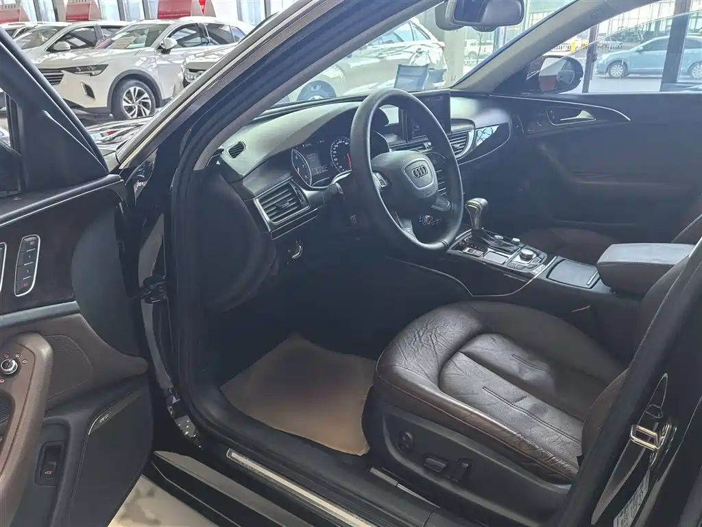 Audi A6L 2014 30 FSI Luxury фото 9