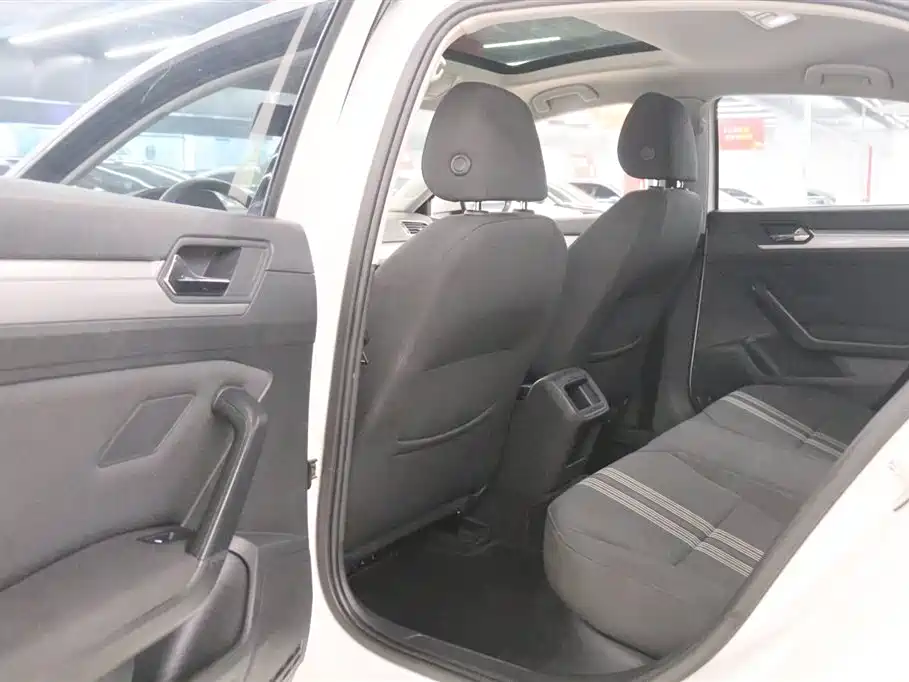 Volkswagen Lamando 2017 230TSI DSG Trend Edition фото 13