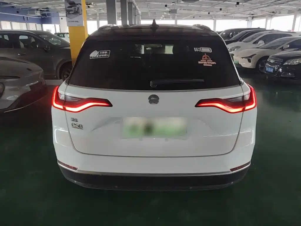 Фото 6 - NIO ES8