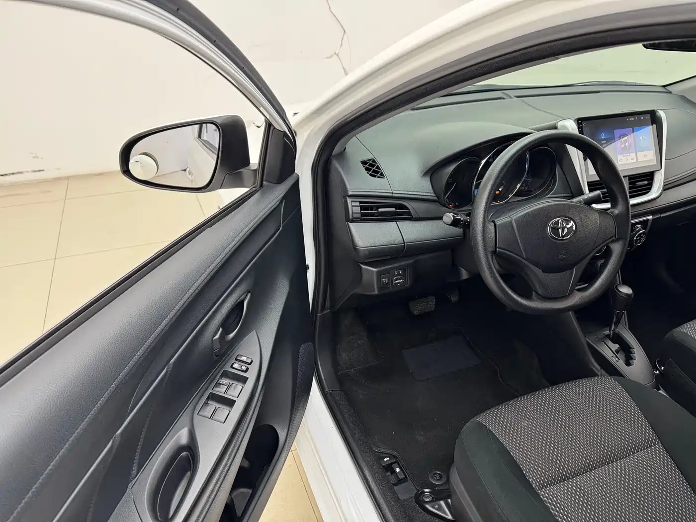 Toyota Vios 2017 1.5L CVT Pioneer фото 12