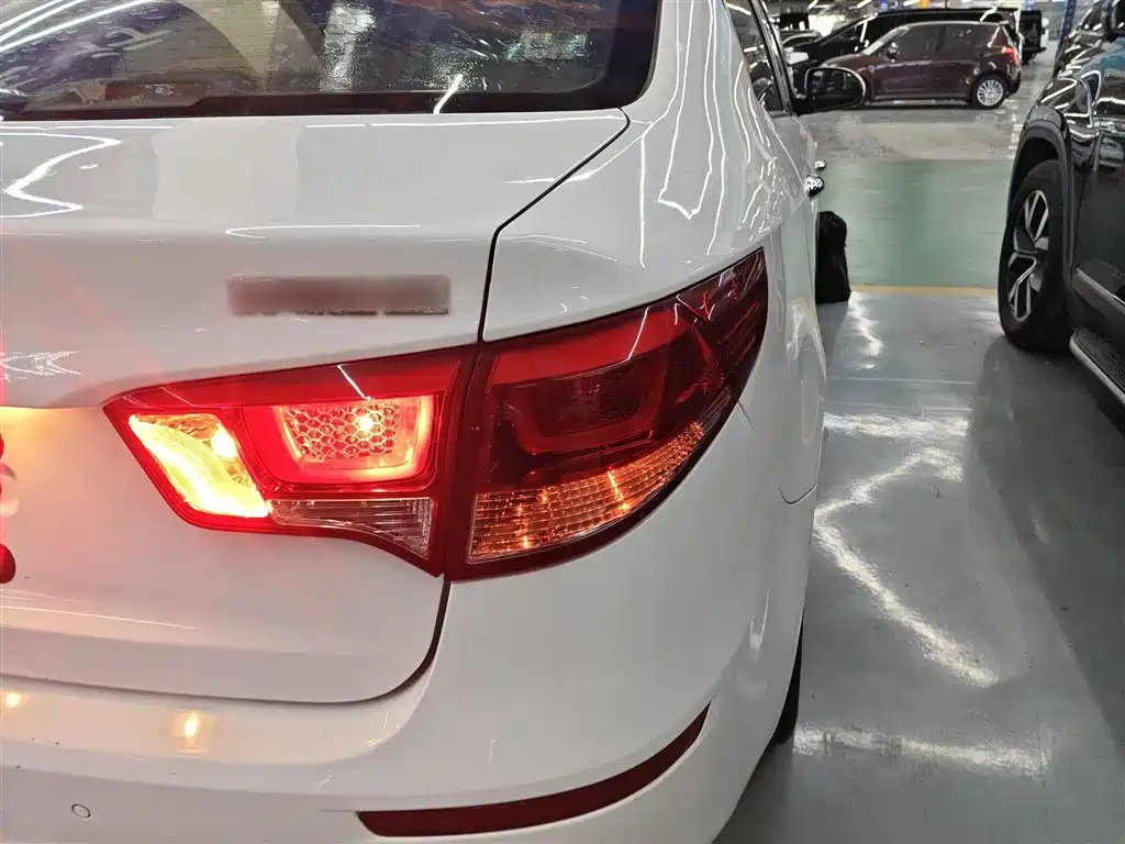 Kia K2 2015 Sedan 1.4L MT GLS фото 28