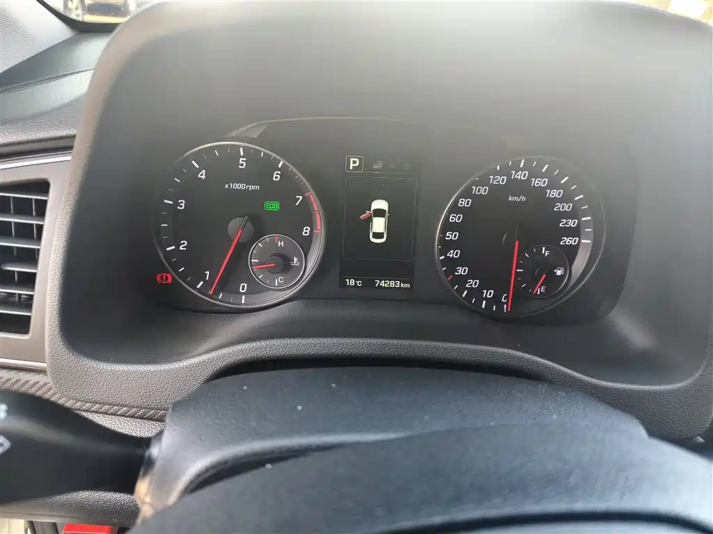 Hyundai Elantra 2018 1.4T DCT Dynamic·Vitality Model фото 12