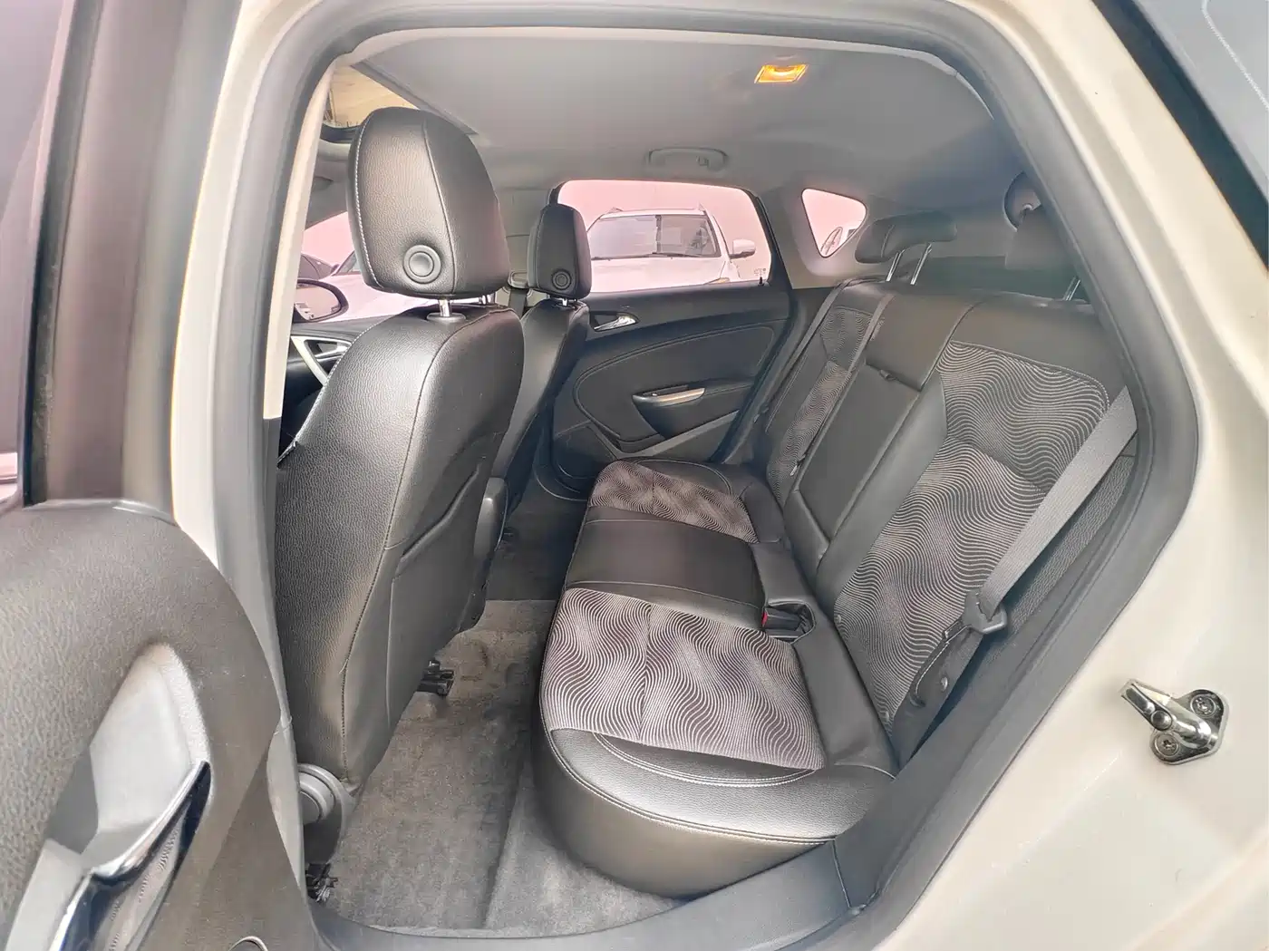Photo 9 - Buick Excelle