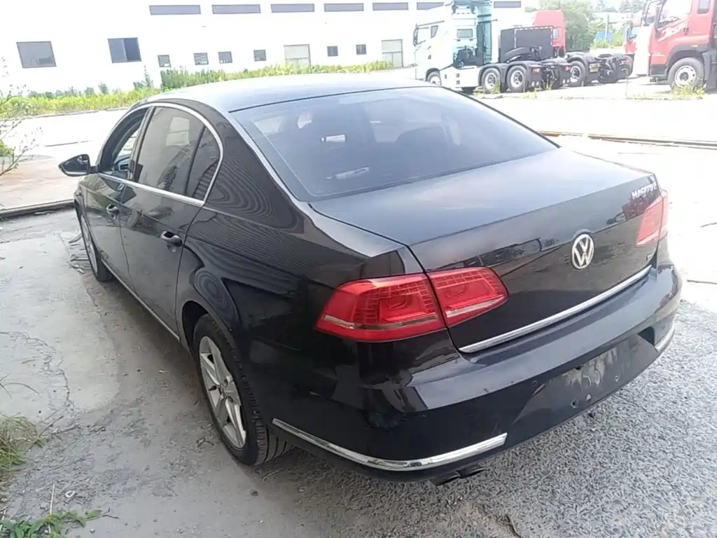 Фото 5 - Volkswagen Magotan