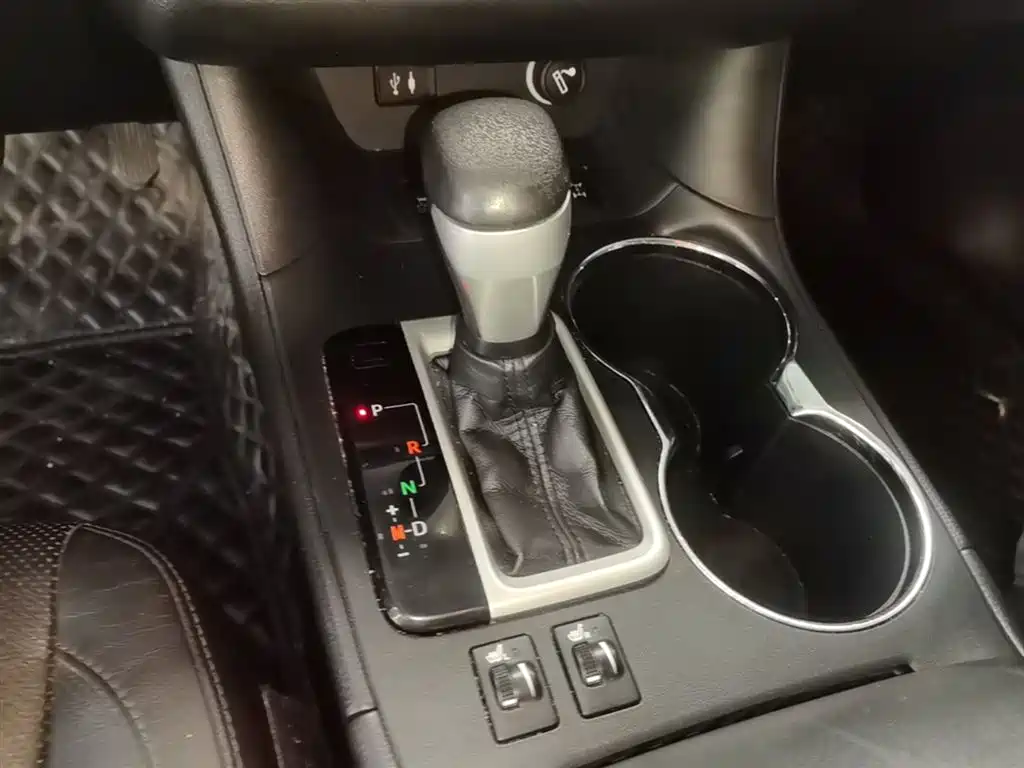 Toyota Highlander 2015 2.0T AWD Luxury Edition 7-seater фото 14