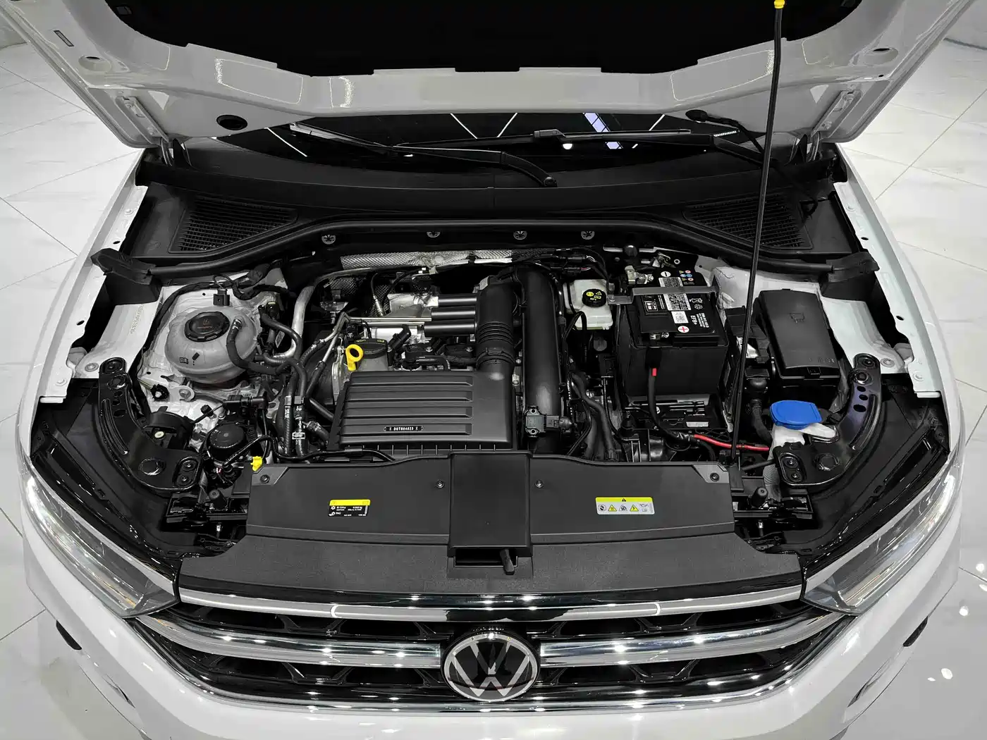 Volkswagen T-ROC 2023 280TSI DSG 2WD Time Edition фото 17