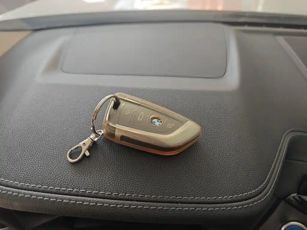 Фото 9 - BMW iX3