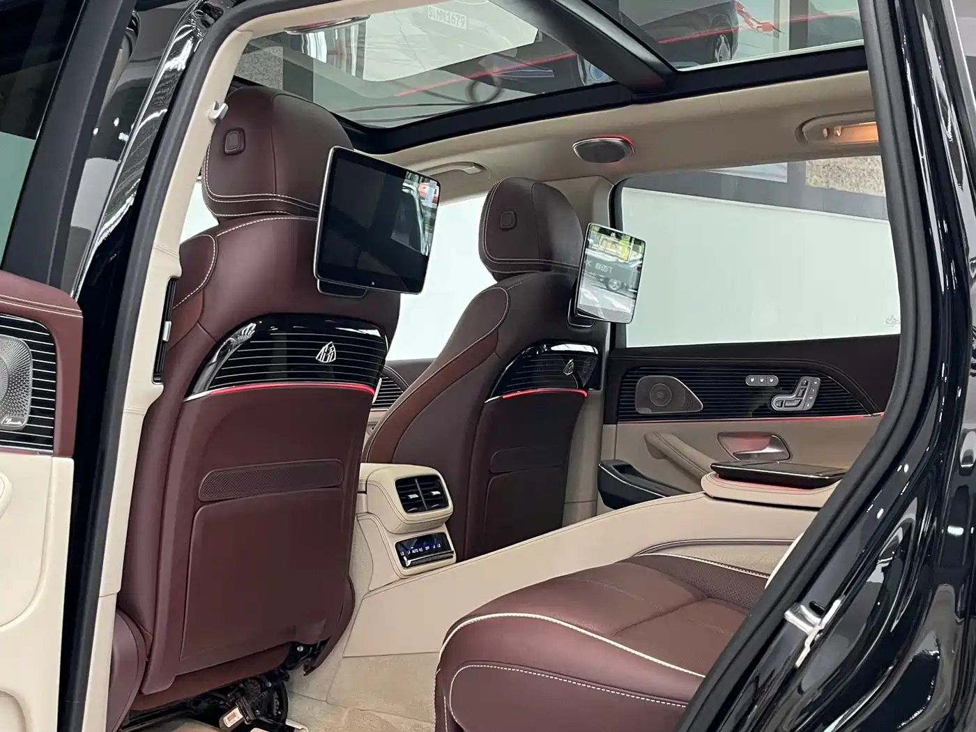 Mercedes-Benz GLS 2023 Second Facelift GLS 450 4MATIC Luxury фото 17
