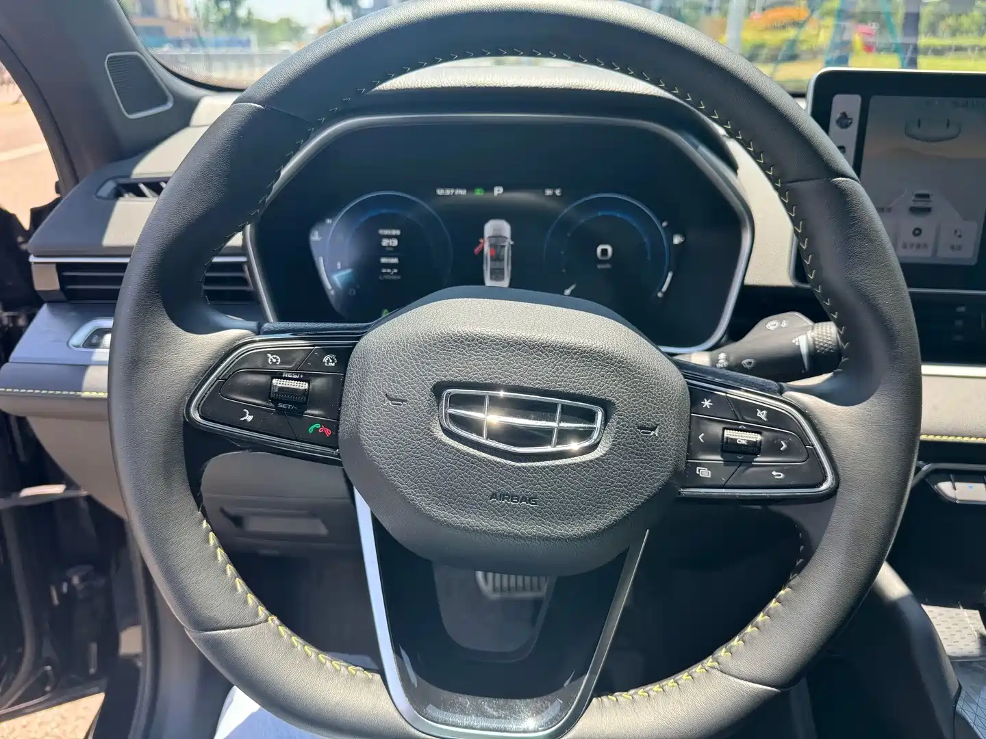 Фото 4 - Geely Preface