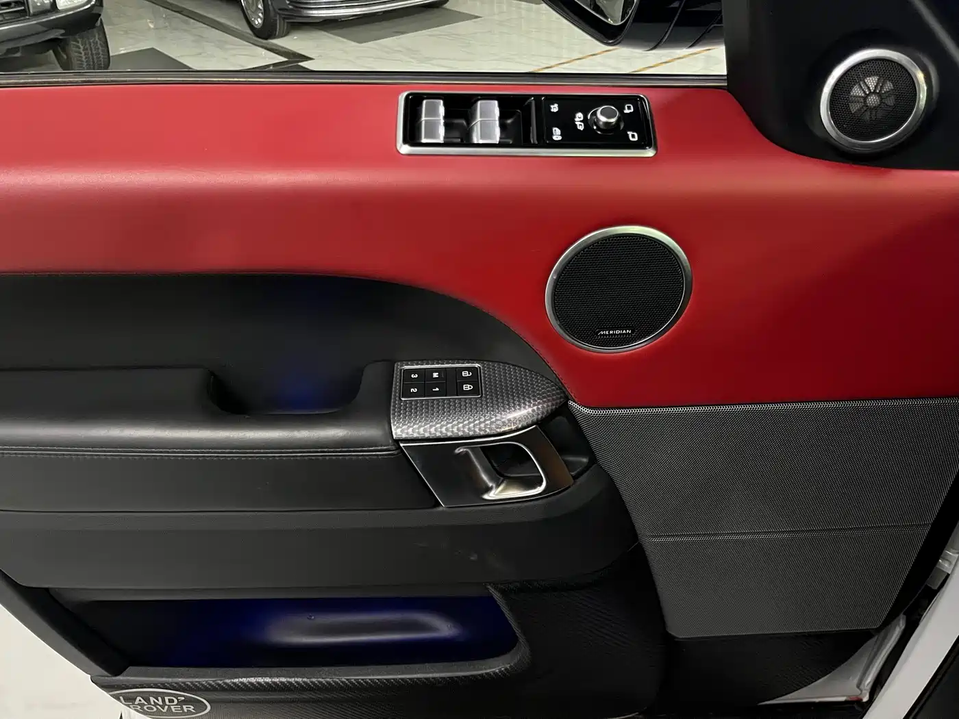 Land Rover Range Rover Sport 2021 3.0 L6 Gloss Black Edition фото 26