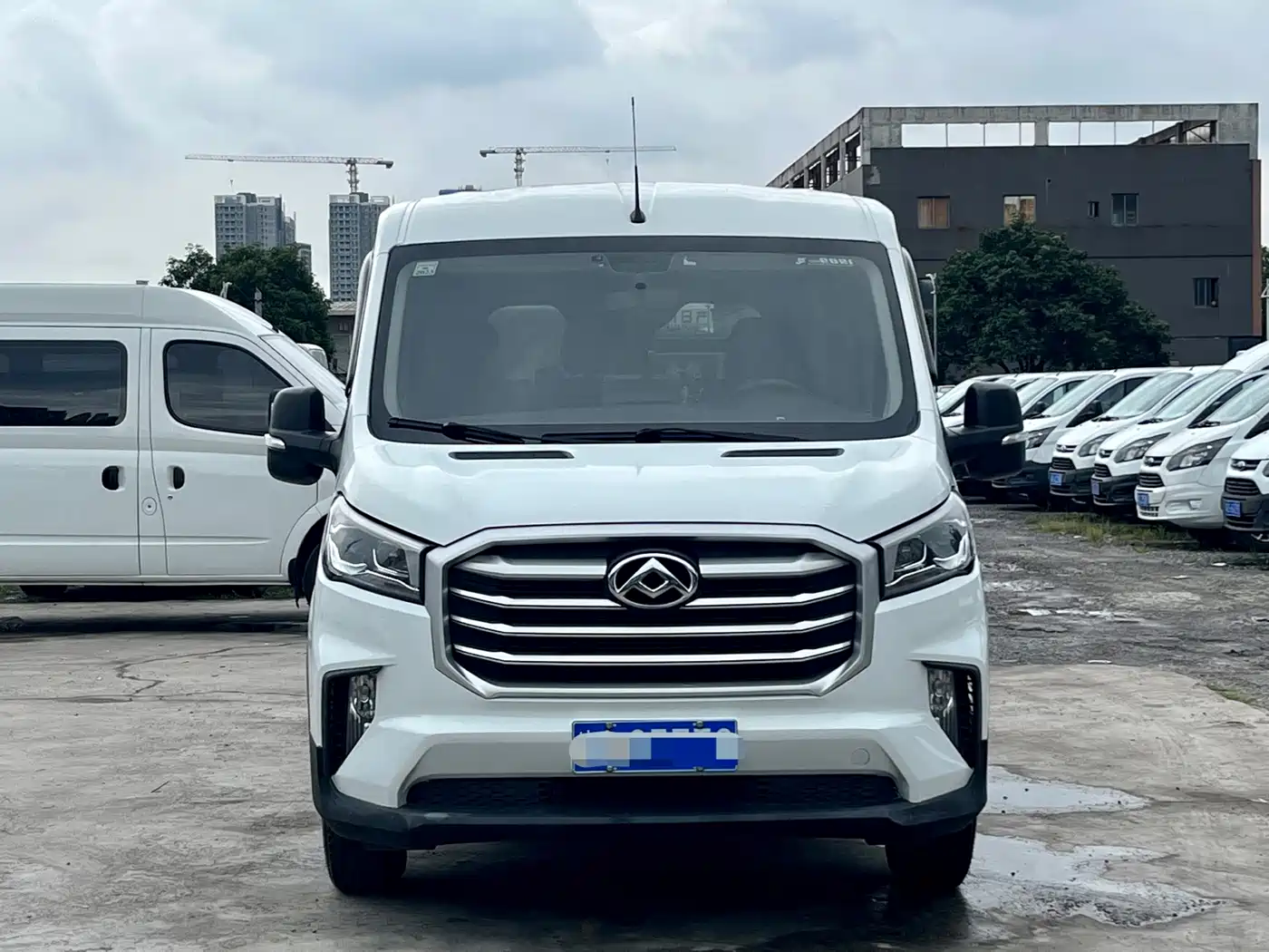 SAIC Maxus Xintu V90 2021 2020 2.0T Manual YunJie Edition FWD Single Rear Tire Short Wheelbase Medium Roof 6-seater