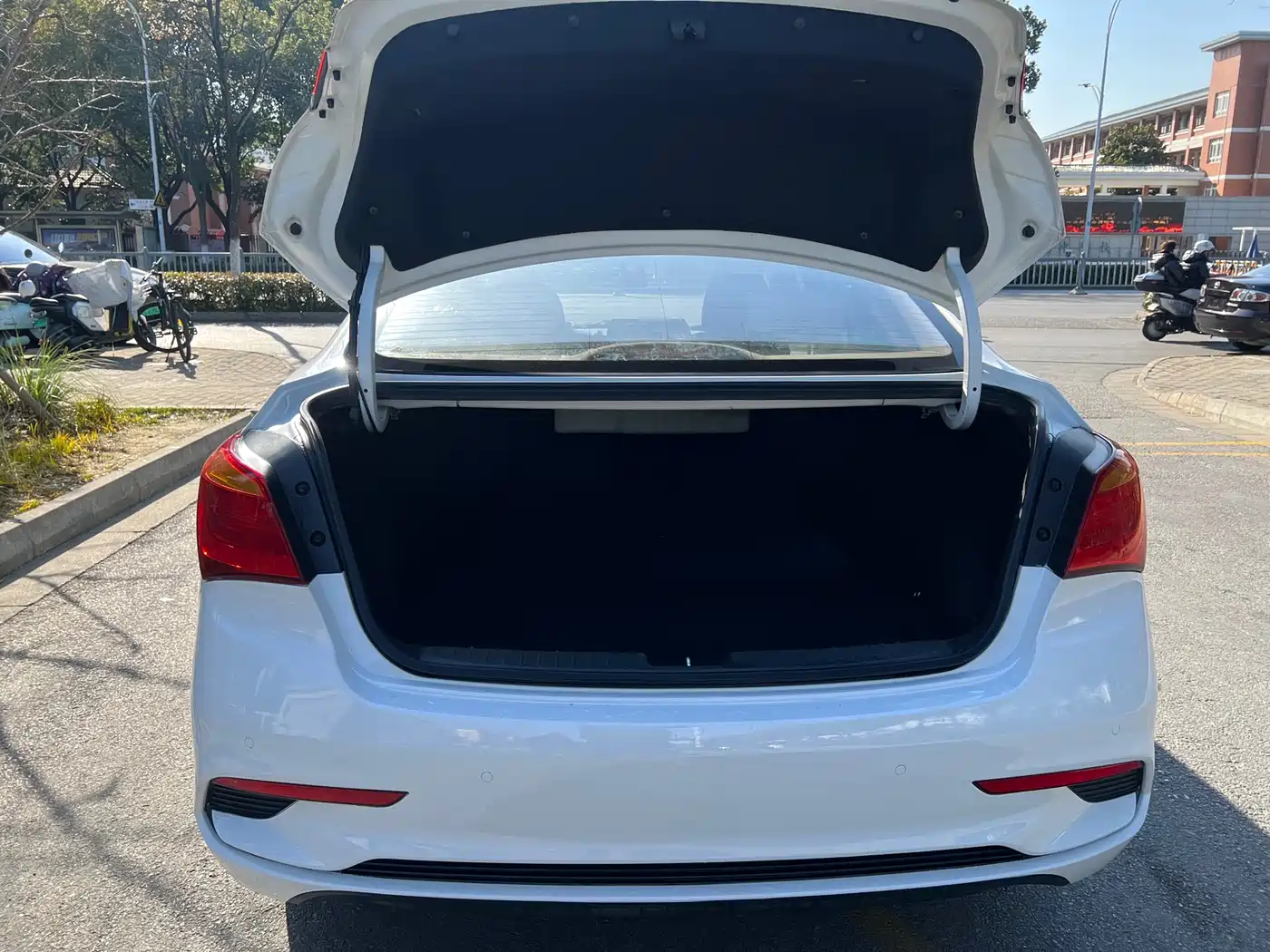 HYUNDAI NAME PICTURE