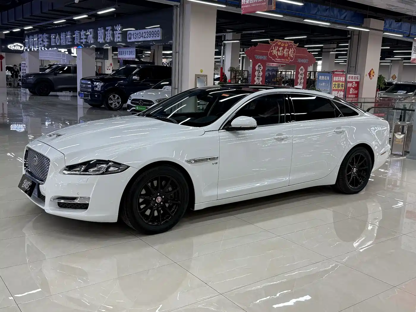 2018 Jaguar XJ