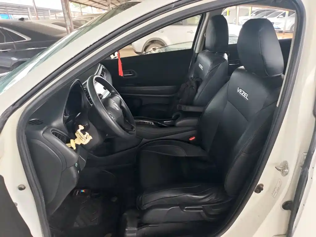 Фото 15 - Honda Vezel