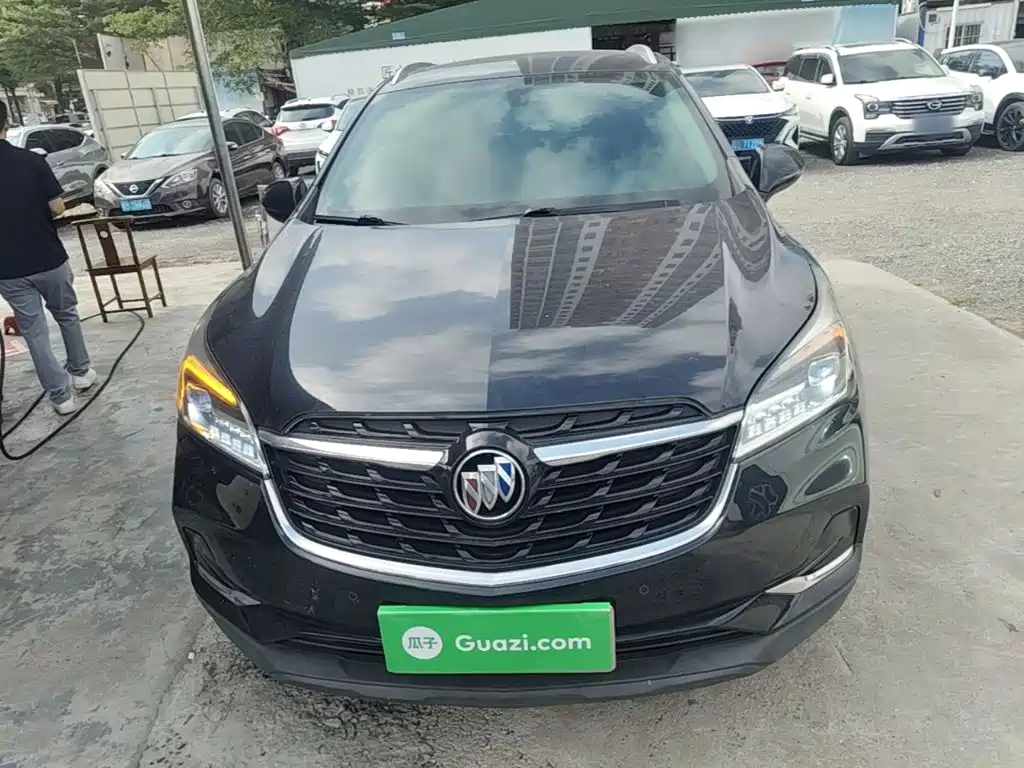 Photo 3 - Buick Envision Plus