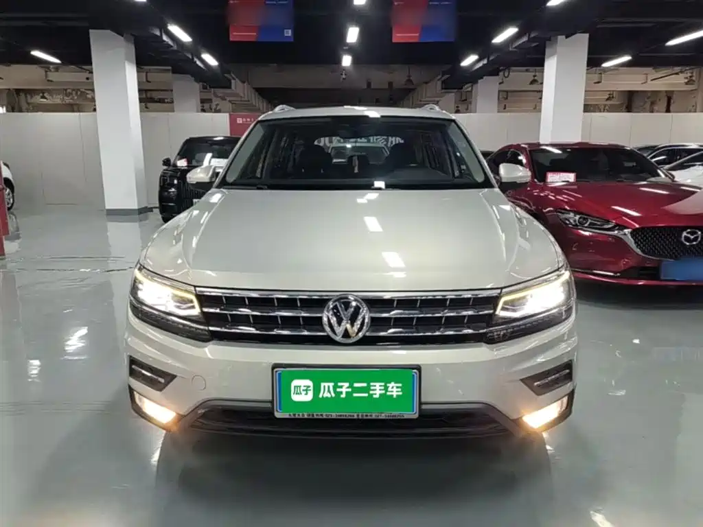 Volkswagen Tiguan L 2017 380TSI Automatic 4WD Luxury Edition фото 3