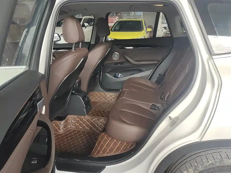 BMW X1 2021 Facelift sDrive20Li Premium фото 11