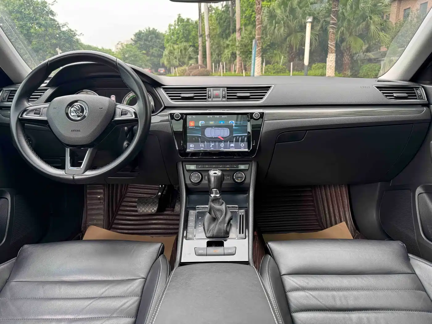 Škoda Superb 2018 TSI330 DSG Luxury Edition China V фото 10
