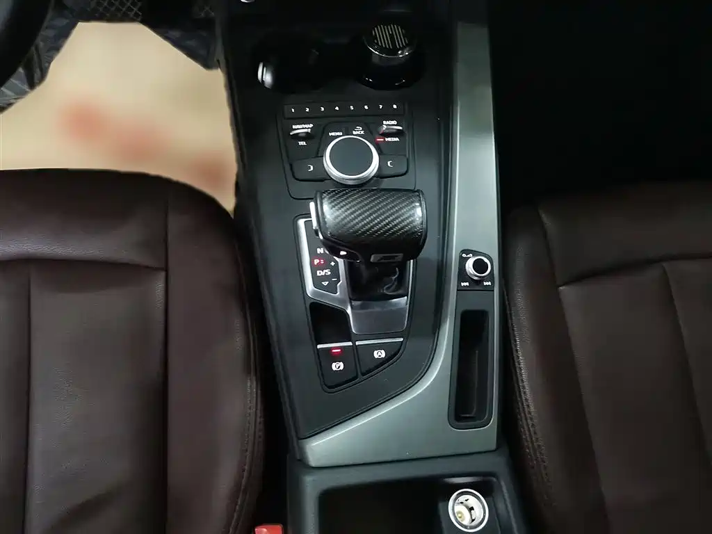 Audi A4L 2019 40 TFSI Progressive (China VI) фото 6