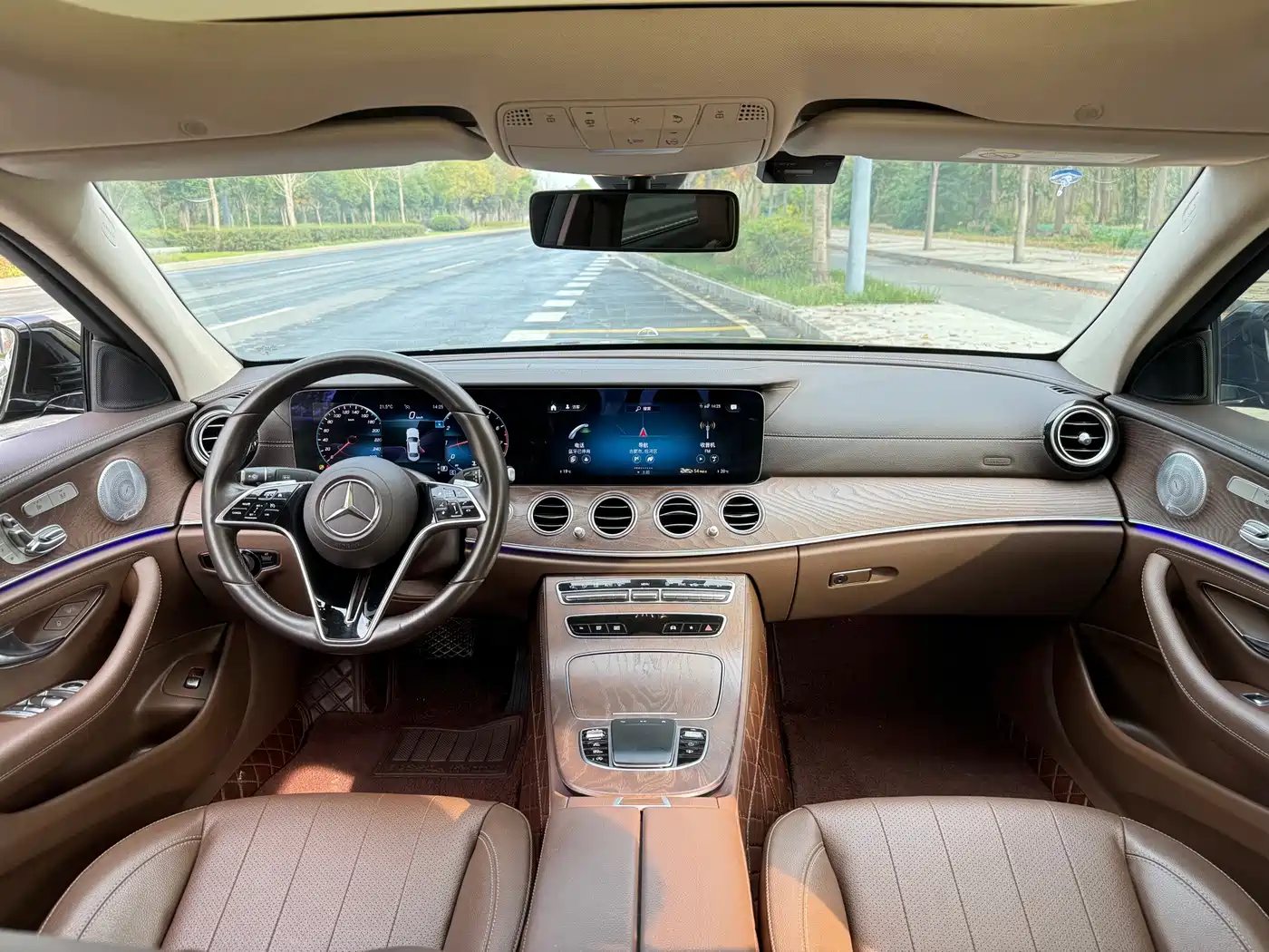 Фото 8 - Mercedes-Benz E-Class