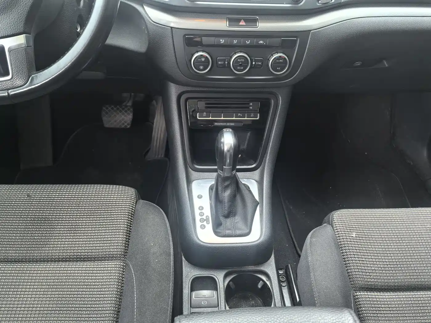 Volkswagen Sharan 2016 380TSI Comfort 7-seater фото 10