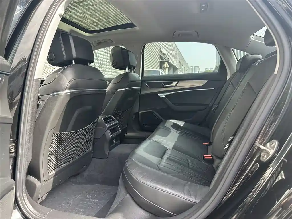 Audi A6L 2019 40 TFSI Luxury Elegance фото 18