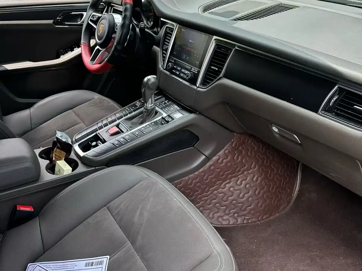 Porsche Macan 2017 Macan 2.0T фото 4