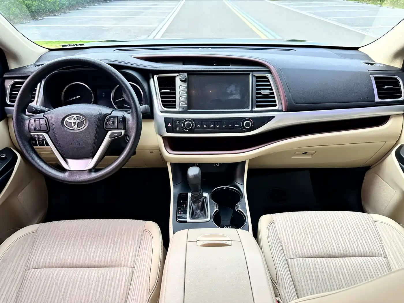 Toyota Highlander 2017 2.0T 2WD Elite 7-Seater фото 16