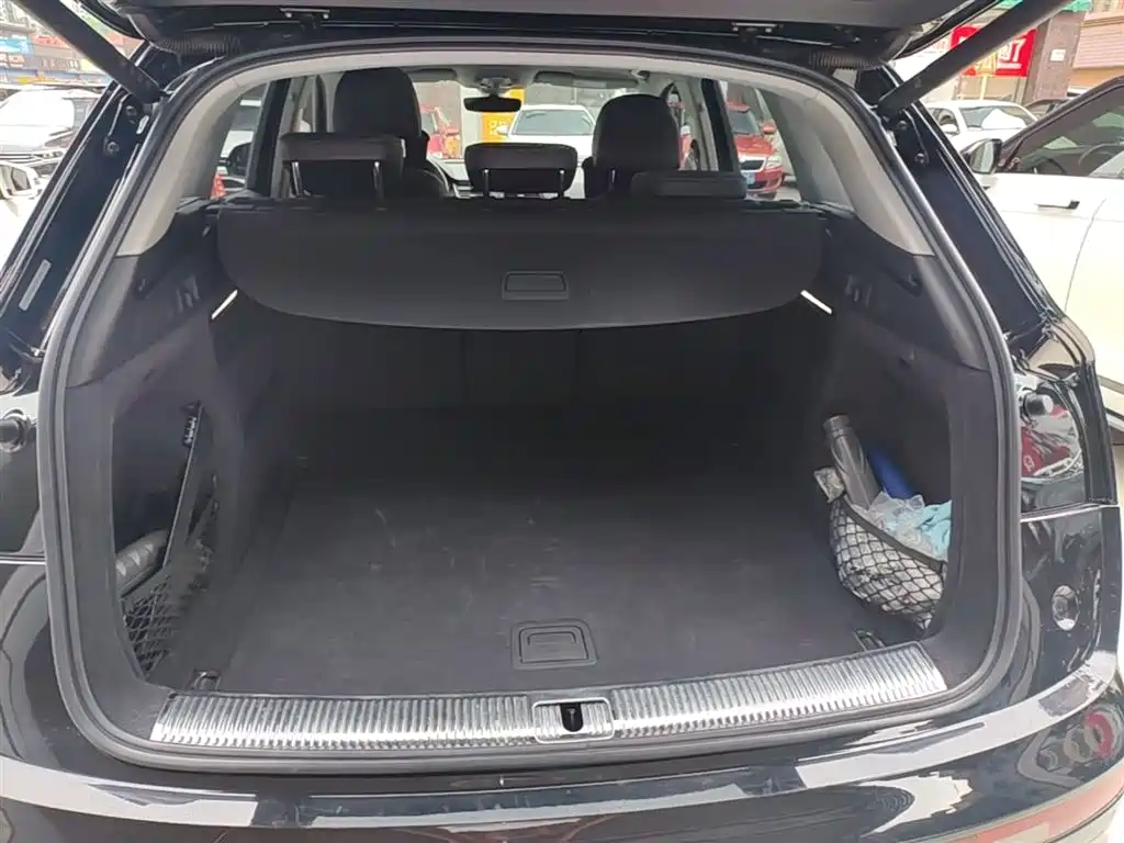 Audi Q5L 2020 Facelift 40 TFSI Honor Fashion фото 19