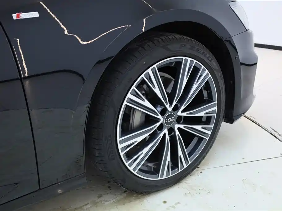Audi A6L 2025 45 TFSI quattro Premium Sport + Exclusive Package фото 11