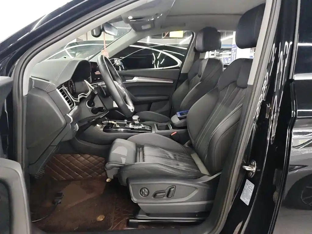 Audi Q5L 2022 Facelift 40T Luxury Dynamic фото 15