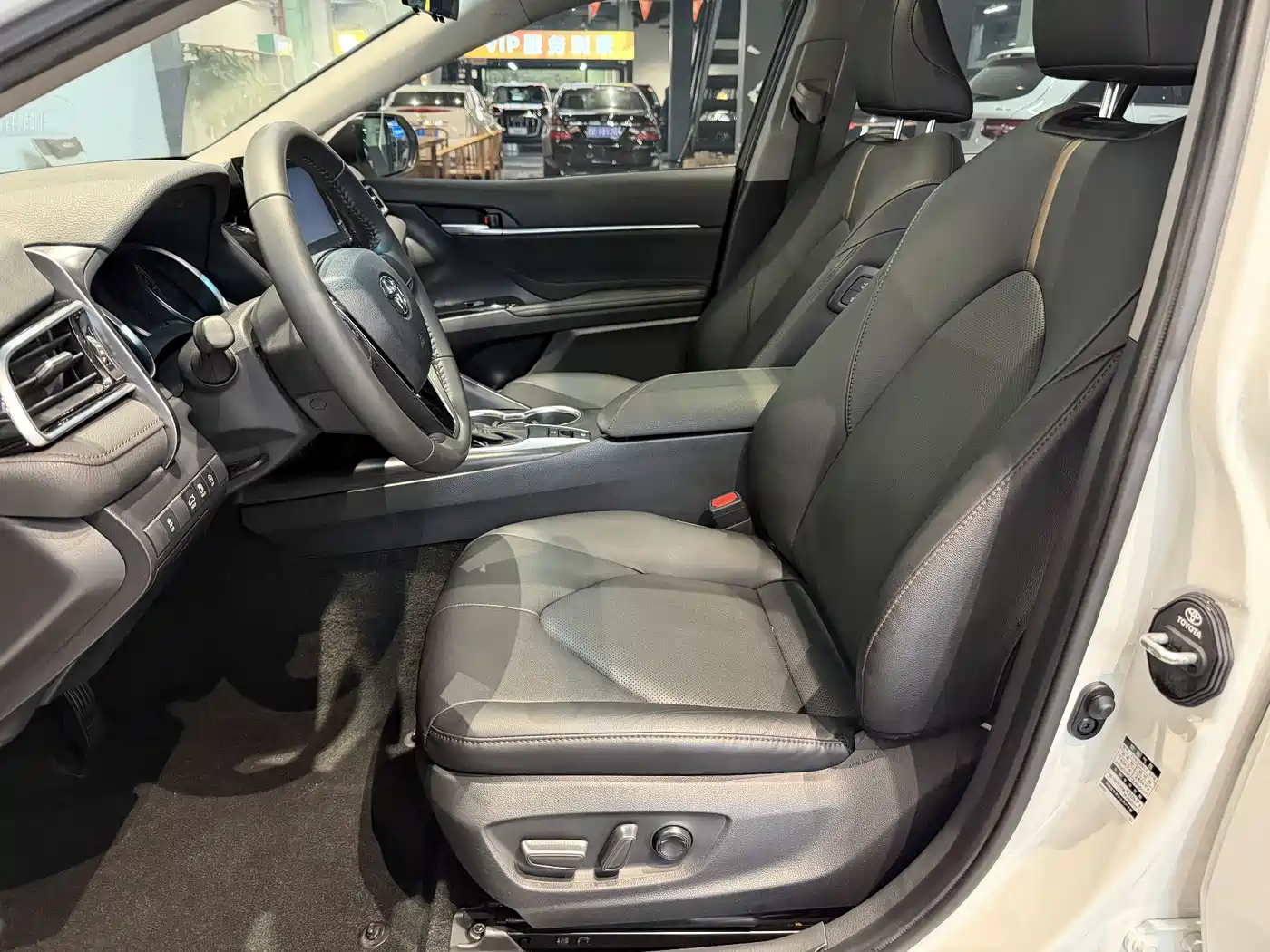 Toyota Camry 2022 2.0GVP Leading Edition фото 11