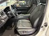 Фото 11 - Toyota Camry
