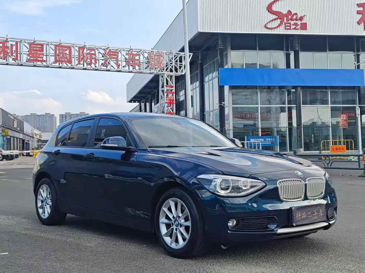 BMW 1 Series (Import) 2013 Facelift 116i Urban Model фото 3
