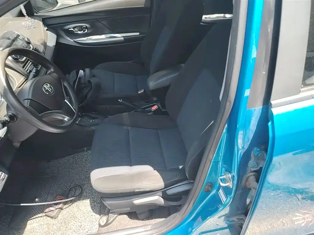Toyota YARiS L Zhi Xuan 2015 1.5E Auto Charming Edition фото 15
