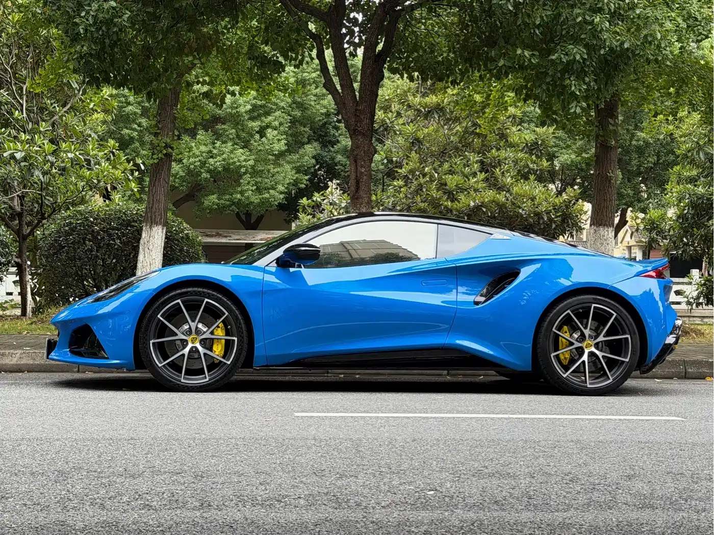Lotus EMIRA 2023 2022 3.5T V6 Manual First Edition