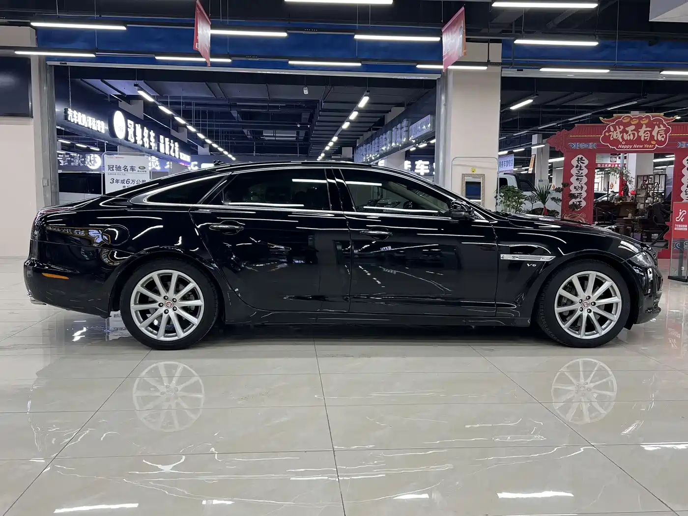 Jaguar XJ 2014 XJL 3.0 SC 4WD Premium Business Edition фото 8