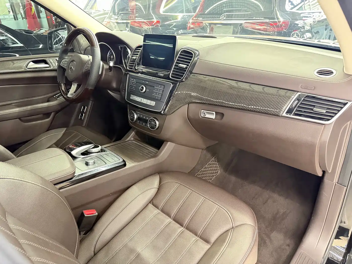 Mercedes-Benz GLS 2018 Facelift GLS 320 4MATIC фото 14