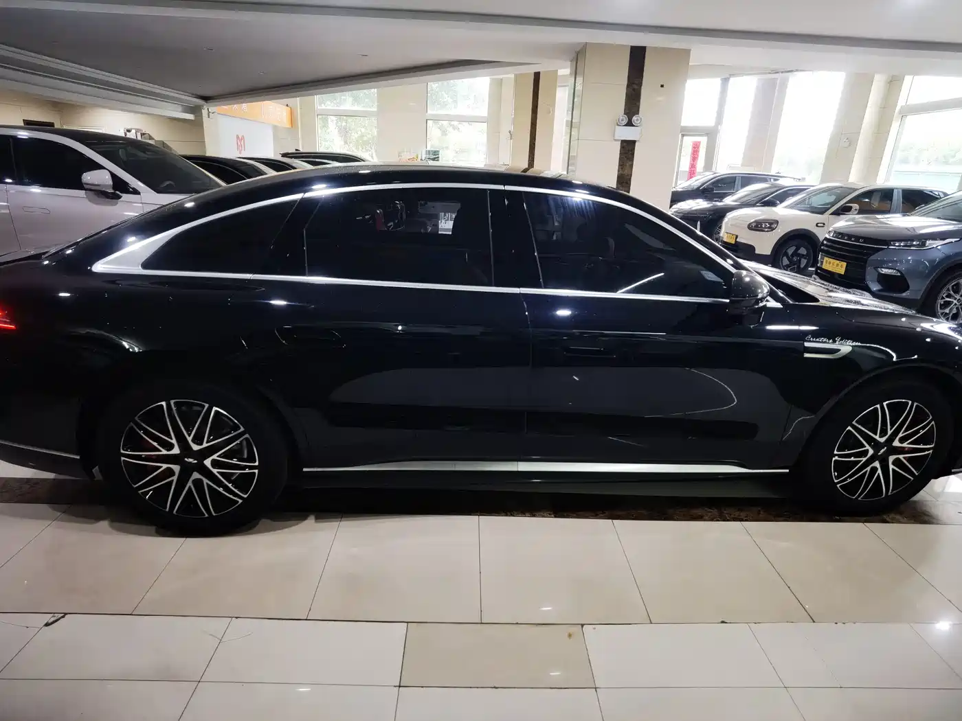 Chery Fengyun Fengyun A9L 2025 2025 Model 260 Extended Range Premium Edition