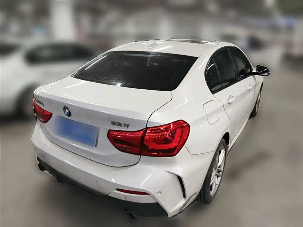BMW 1 Series 2021 Facelift 120i M Sport Shadow Edition фото 12