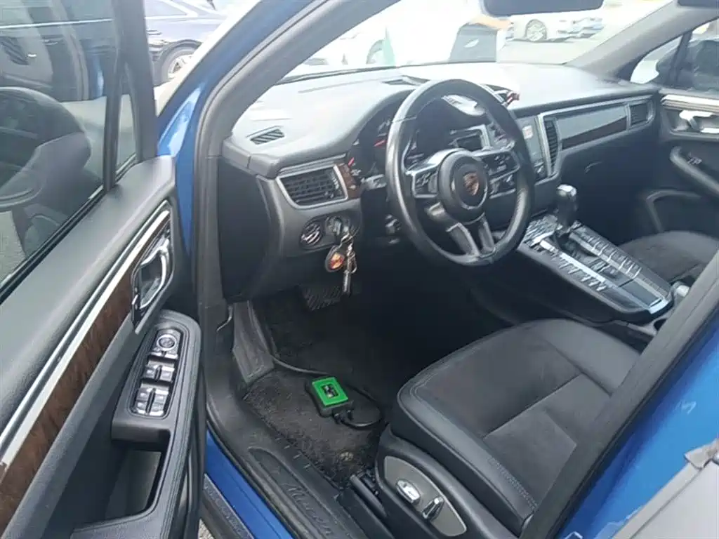 Porsche Macan 2017 Macan 2.0T фото 16
