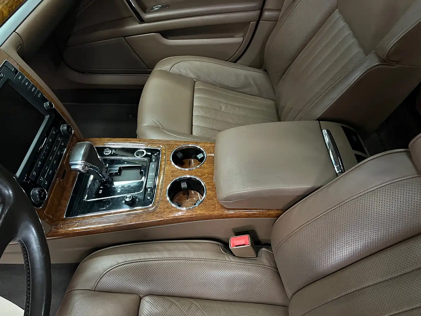 Volkswagen Phaeton 2014 3.0L Business Edition фото 6