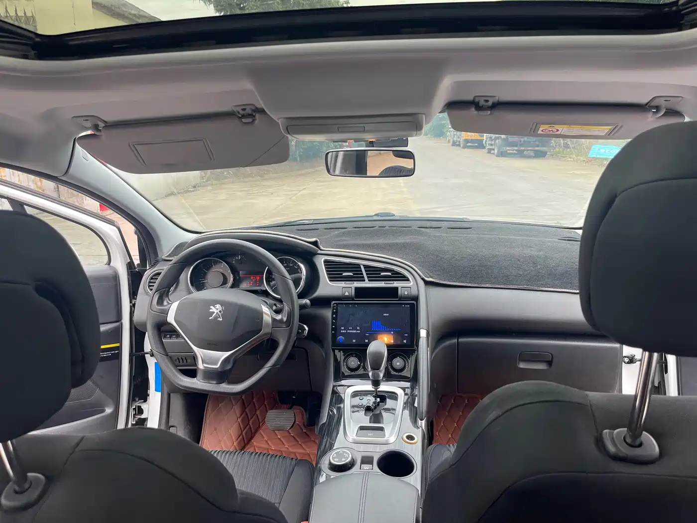 Peugeot 3008 2015 1.6THP Automatic Classic Edition фото 6