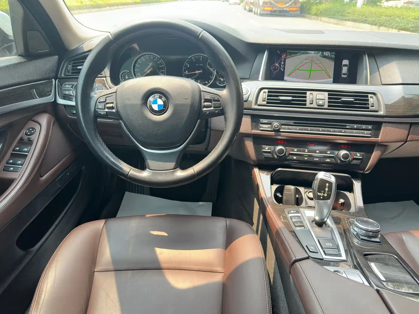 BMW 5 Series 2017 525Li Luxury Design Package фото 11
