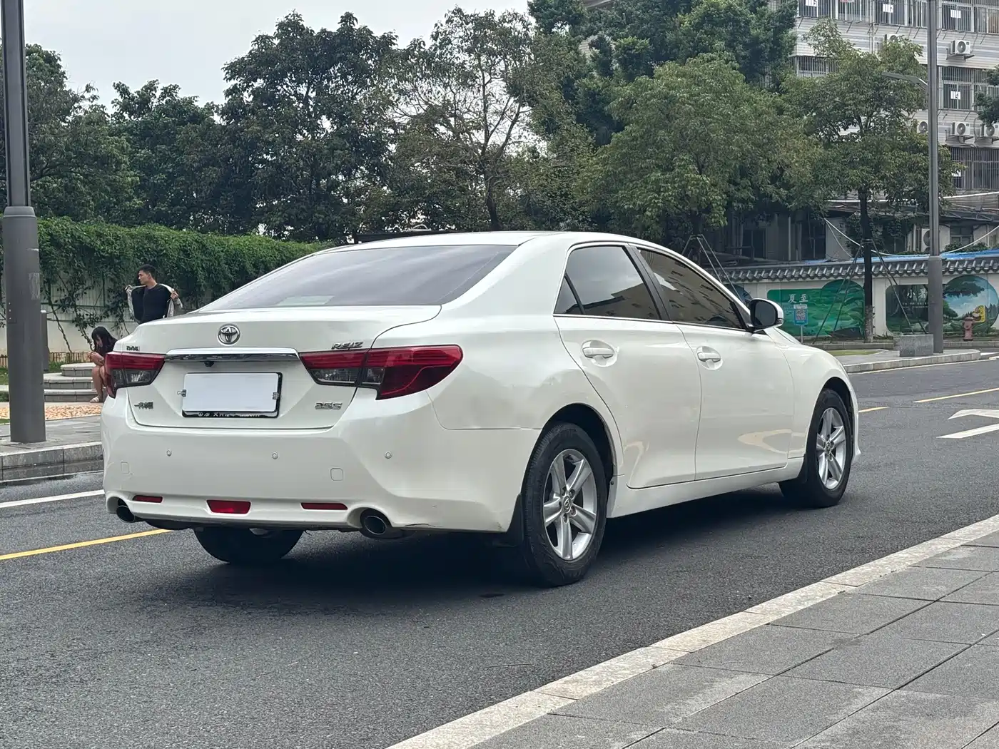 Toyota Reiz 2013 2.5S Elite Edition фото 18