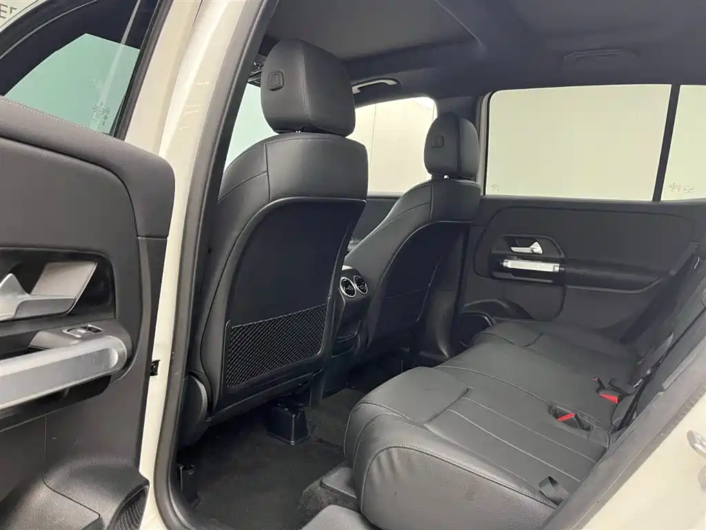 Mercedes-Benz GLB 2024 Facelift GLB 200 Dynamic фото 7