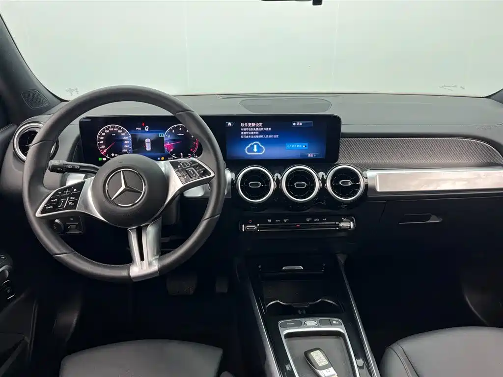 Mercedes-Benz GLB 2024 Facelift GLB 200 Dynamic фото 8